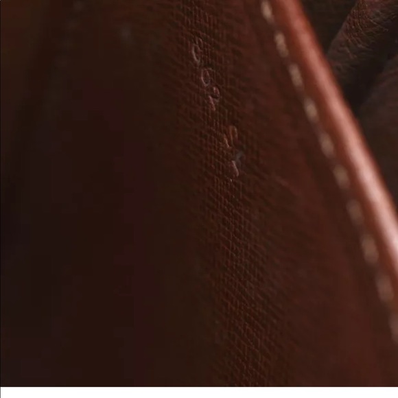 Authentic Vintage Louie Vuitton Monogram bag - Picture 4 of 10